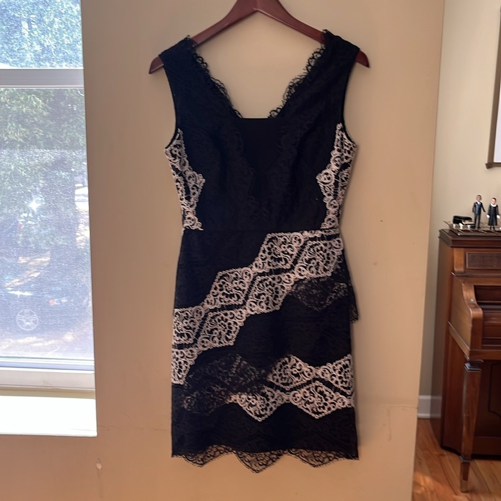 Maggy London Black and White Sweetheart Sheath Mini Dress - Picture 1 of 11